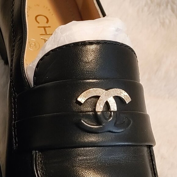 CHANEL Black Loafers 36/6 - Picture 4 of 12